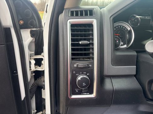 Used 2018 RAM 2500 Big Horn AWD/4WD image 17