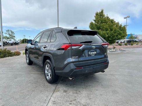 Used 2022 Toyota RAV4 XLE AWD/4WD image 5