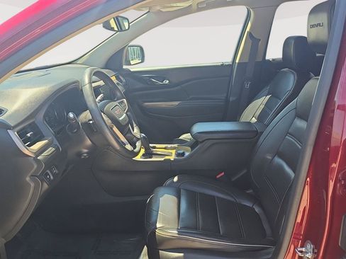 Used 2017 GMC Acadia Denali w/ Technology Package AWD/4WD image 9