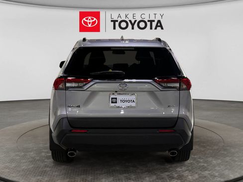Used 2025 Toyota RAV4 XLE FWD image 7