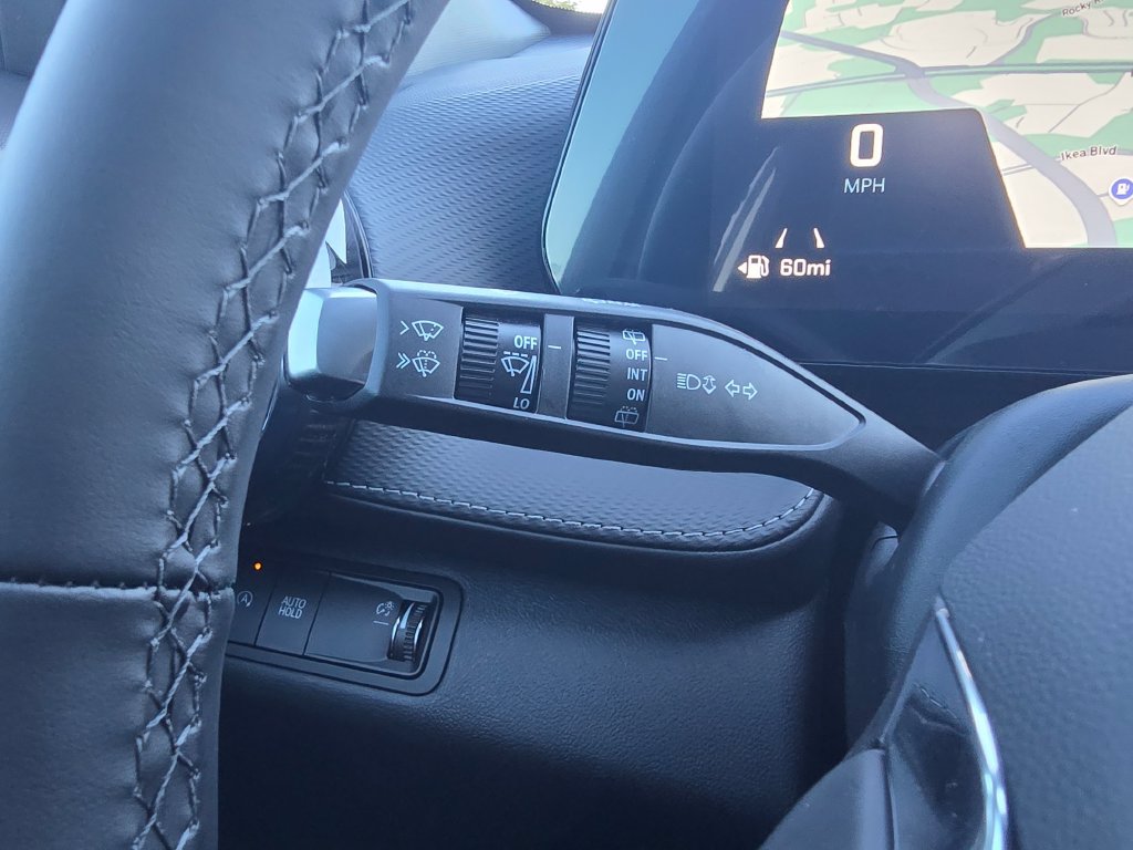 New 2027 Chevrolet Equinox LT FWD image 24