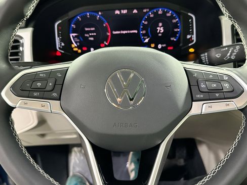 Used 2021 Volkswagen Atlas SEL Premium image 20