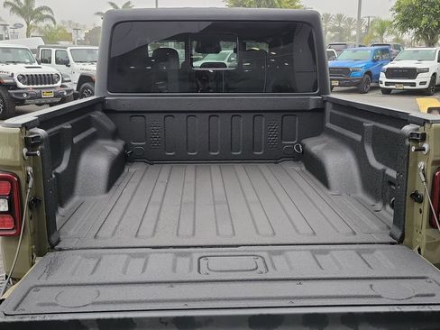 New 2026 Jeep Gladiator Rubicon image 18