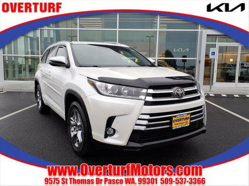 Used 2019 Toyota Highlander Limited Platinum image 1