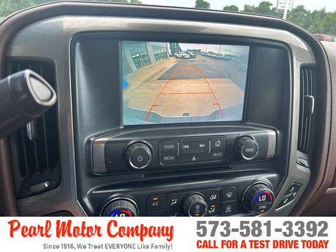 Used 2016 Chevrolet Silverado 2500 High Country w/ Duramax Plus Package AWD/4WD image 17