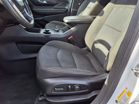 Used 2022 GMC Terrain SLE w/ Driver Convenience Package image 18