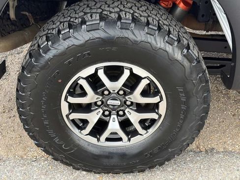 Used 2022 Ford F150 Raptor w/ Equipment Group 801A High AWD/4WD image 5