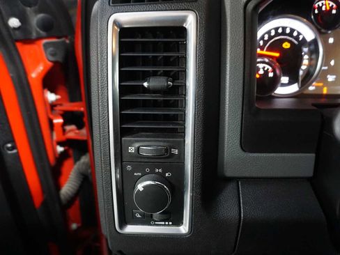 Used 2018 RAM 1500 Classic SLT w/ Luxury Group image 26