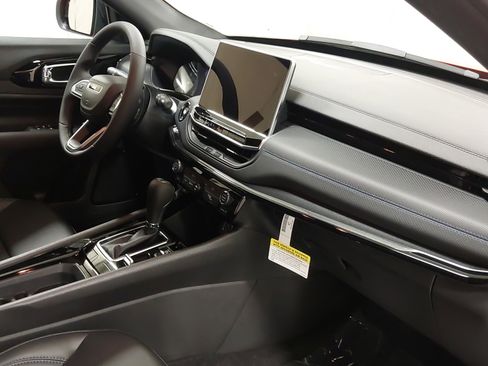 New 2026 Jeep Compass Latitude image 29