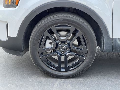 Used 2024 Kia Telluride EX X-Line AWD/4WD image 13