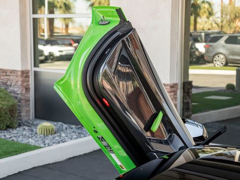 Used 2020 Lamborghini Aventador SVJ image 15