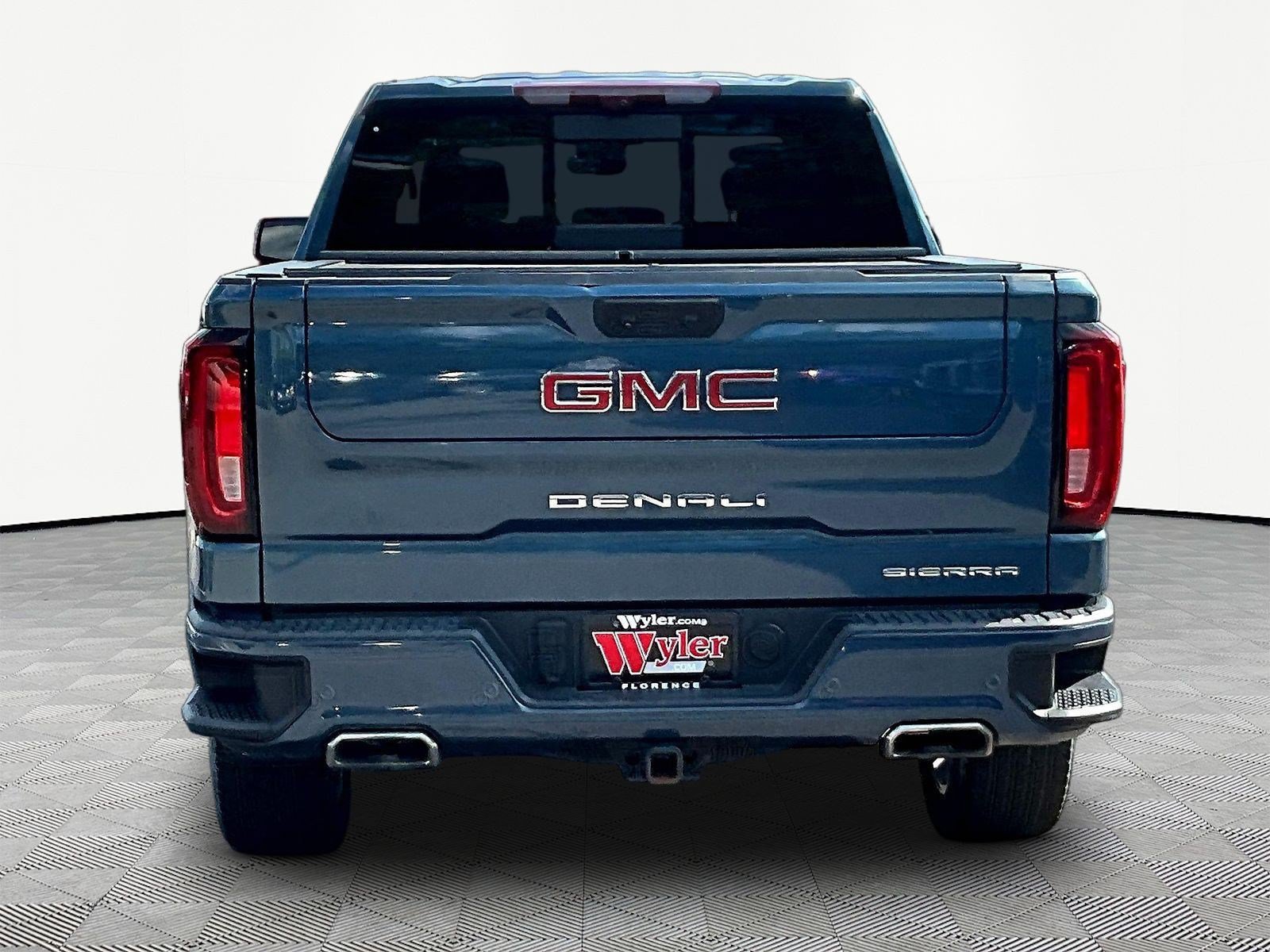 Used 2024 GMC Sierra 1500 Denali w/ Denali Reserve Package AWD/4WD image 5