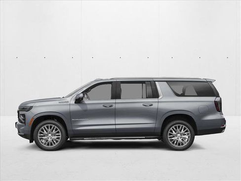New 2026 Chevrolet Suburban High Country image 3