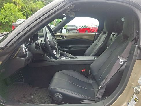 Used 2024 MAZDA MX-5 Miata Grand Touring w/ Weather Package RWD image 17