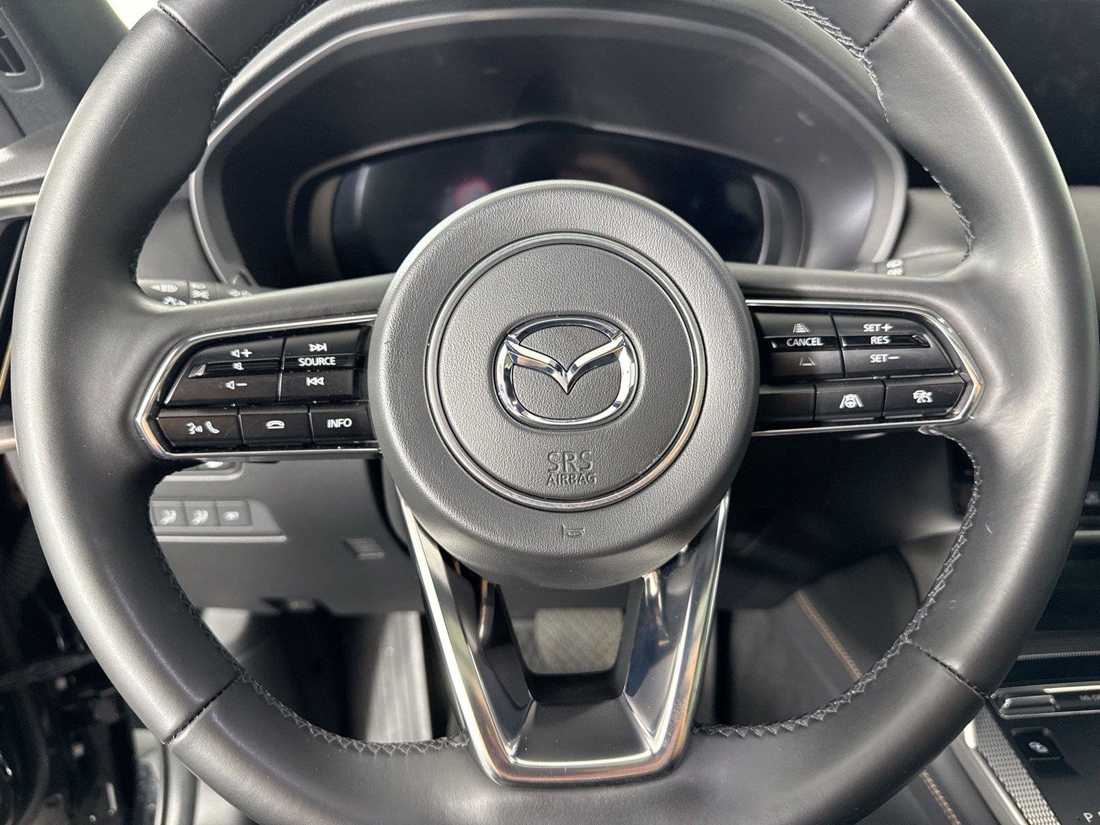 Used 2025 MAZDA CX-70 Plug-In Hybrid w/ Premium Plus AWD/4WD image 17