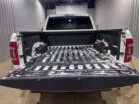Used 2019 RAM 2500 Laramie image 9
