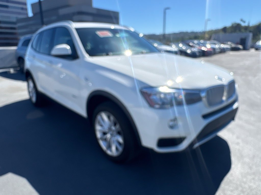 Used 2017 BMW X3 xDrive28i AWD/4WD image 3