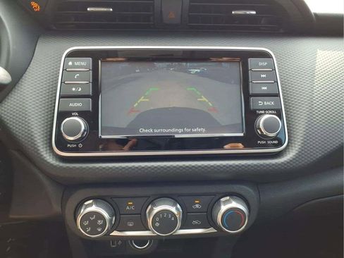 Used 2025 Nissan Kicks Play S image 15