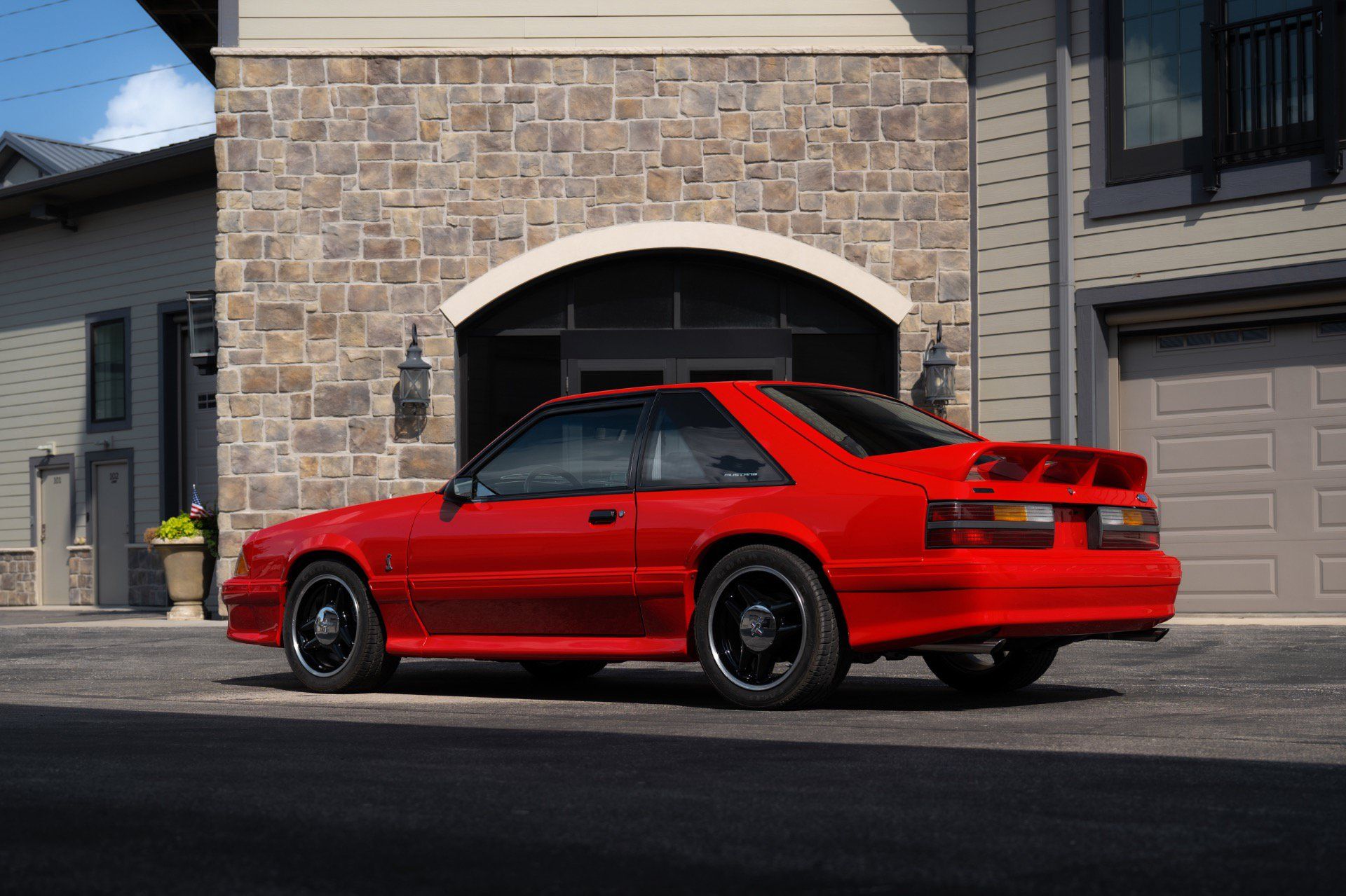 Used 1993 Ford Mustang Cobra RWD image 4
