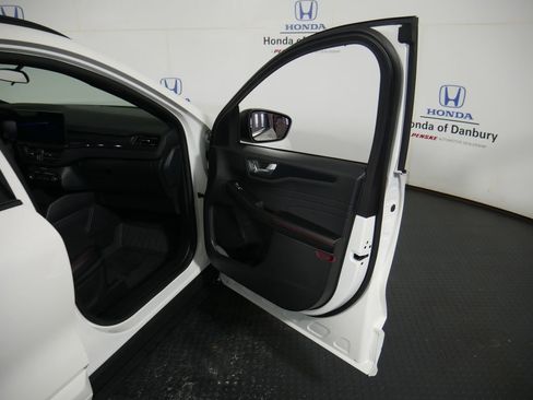 Used 2024 Ford Escape ST-Line w/ Tech Pack #1 image 7