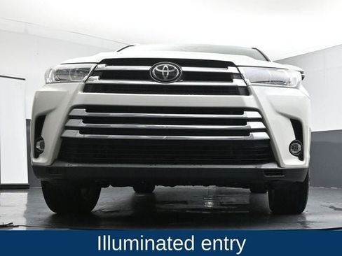 Used 2019 Toyota Highlander Limited image 30
