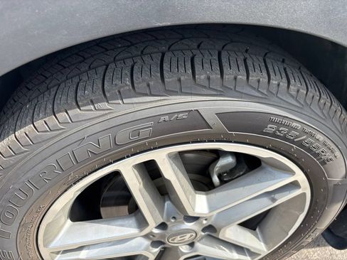 Used 2018 Hyundai Santa Fe AWD w/ Cargo Package image 18