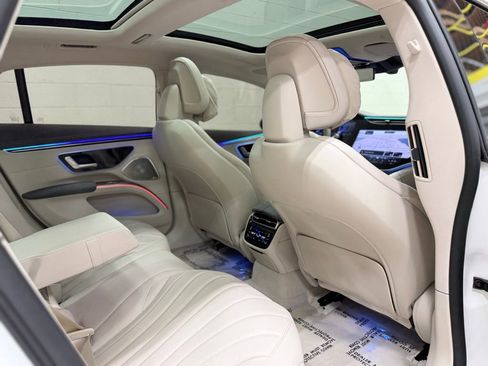 Used 2023 Mercedes-Benz EQS 580 4MATIC Sedan image 50