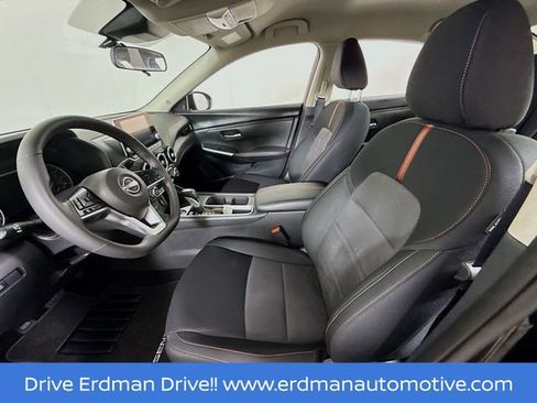 Certified 2025 Nissan Sentra SR w/ Midnight Edition image 6