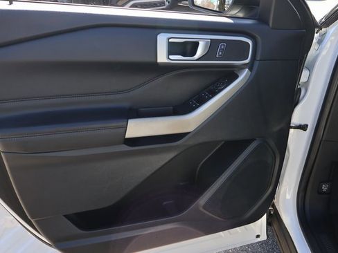 Used 2020 Ford Explorer XLT w/ Equipment Group 202A image 10