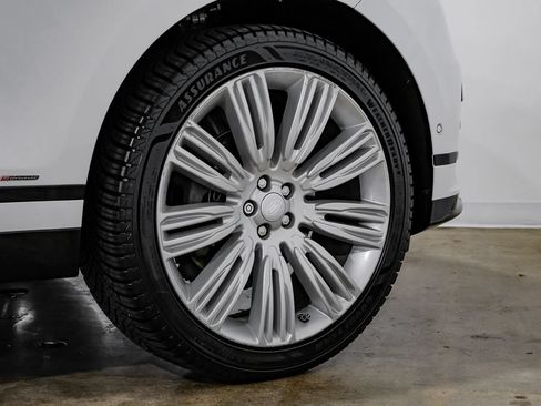 Used 2019 Land Rover Range Rover Velar R-Dynamic SE AWD/4WD image 50