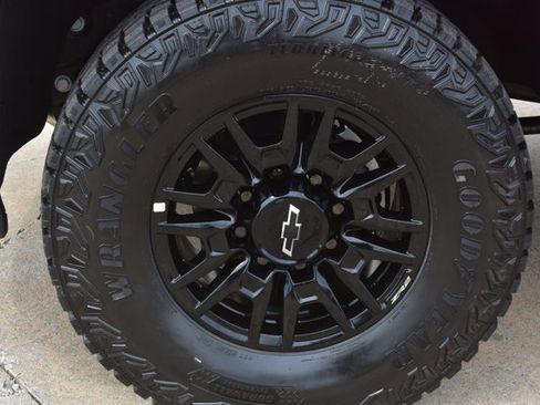 New 2026 Chevrolet Silverado 2500 ZR2 w/ LPO, Dark Essentials Package AWD/4WD image 11