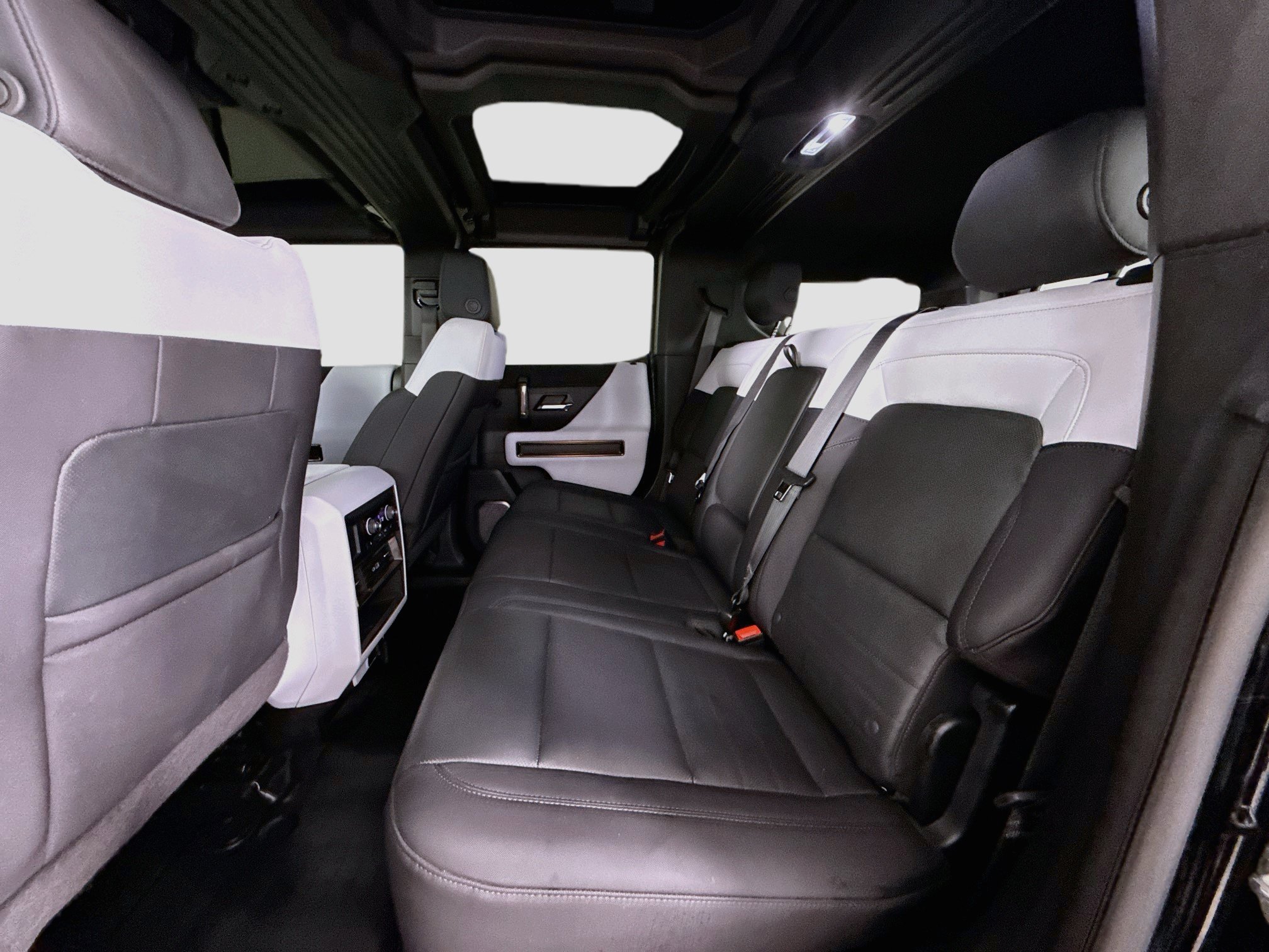 Used 2024 GMC Hummer EV 2X AWD/4WD image 27