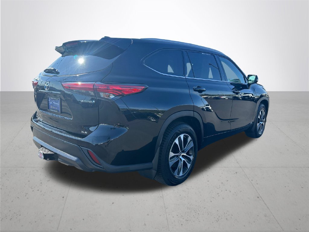 Used 2022 Toyota Highlander XLE AWD/4WD image 7