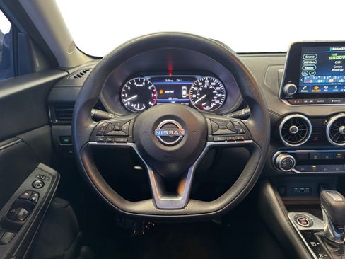 Used 2024 Nissan Sentra SV FWD image 12