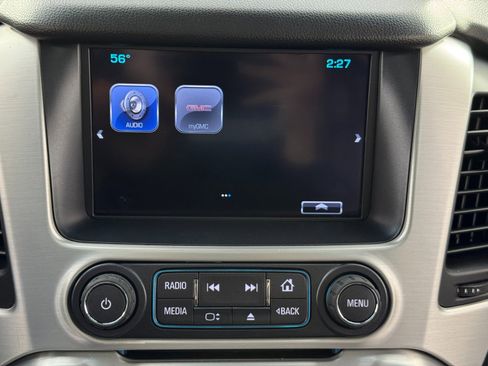 Used 2017 GMC Yukon XL SLT w/ Premium Edition image 27