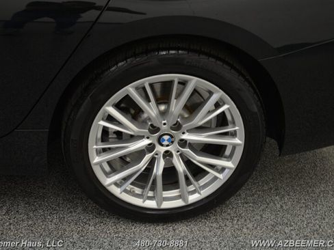 Used 2023 BMW 330i Sedan w/ Premium Package image 46