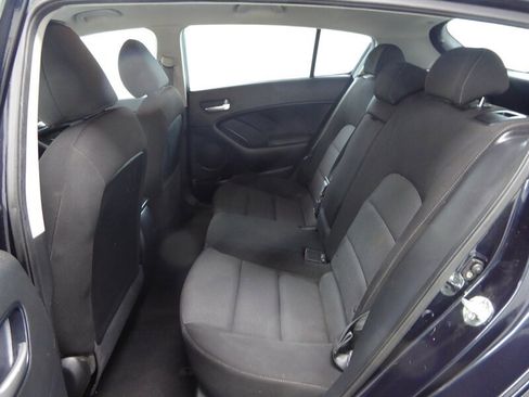 Used 2018 Kia Forte LX image 24