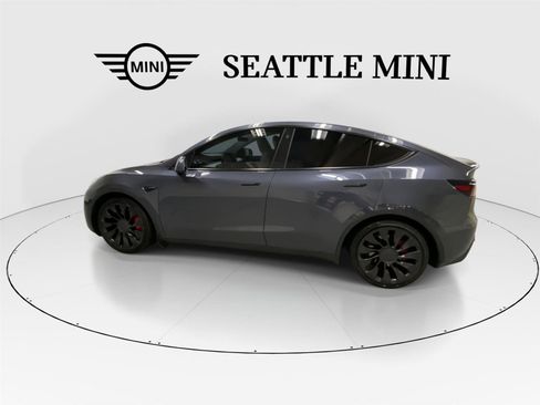 Used 2022 Tesla Model Y Performance image 7