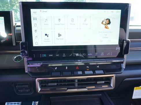 New 2025 GMC Hummer EV 3X w/ LPO, Illumination Package image 19