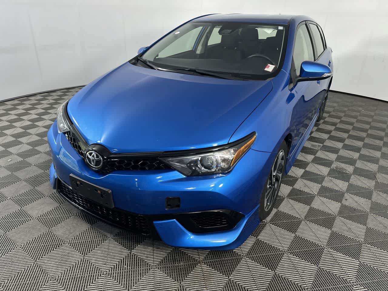 Used 2017 Toyota Corolla iM w/ All-Weather Mat Package FWD image 4