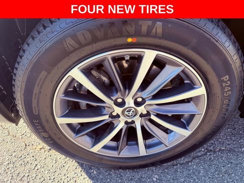 Used 2017 Toyota Highlander XLE image 4