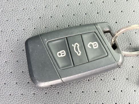 Used 2019 Volkswagen Jetta SE FWD image 28