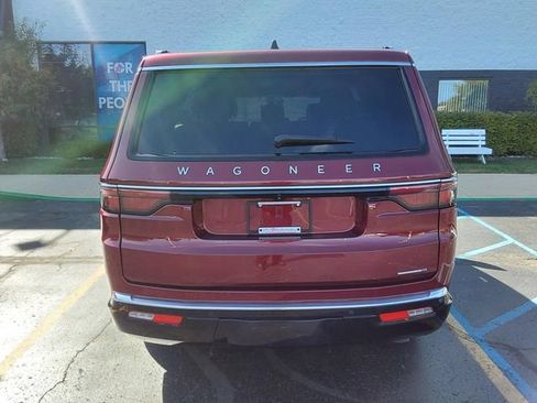 Used 2024 Jeep Wagoneer Series II w/ Flexible Seating Group AWD/4WD image 46