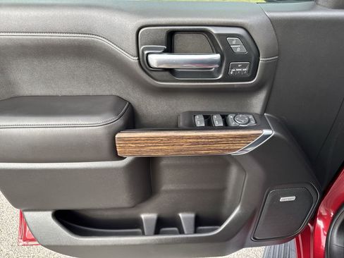 Certified 2019 Chevrolet Silverado 1500 High Country w/ Technology Package image 28