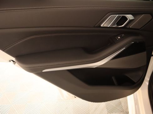 New 2026 BMW X5 xDrive50e w/ M Sport Package image 18