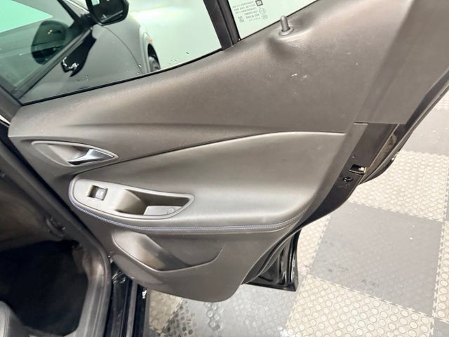 Used 2025 Buick Encore GX Sport Touring AWD/4WD image 41