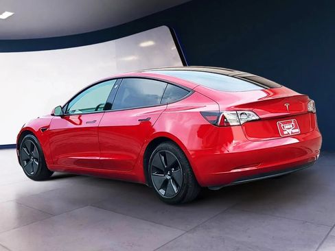 Used 2021 Tesla Model 3 Standard Range Plus RWD image 3