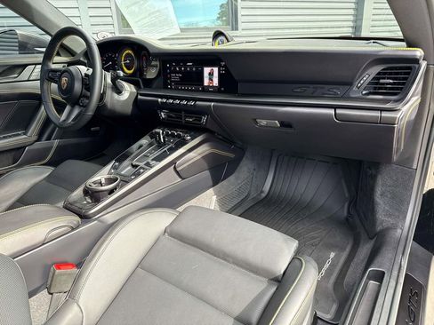Used 2024 Porsche 911 Carrera 4 GTS w/ Premium Package image 15