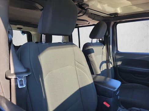 Used 2018 Jeep Wrangler Unlimited Sport S image 15