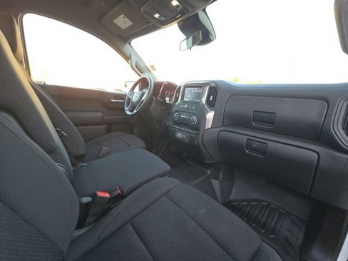Used 2025 Chevrolet Silverado 1500 W/T image 15